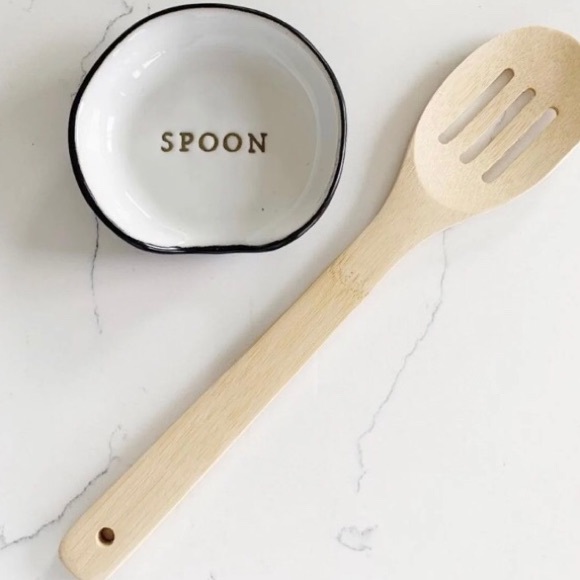 New Hearth & Hand with Magnolia Spoon Rest. - Picture 2 of 6